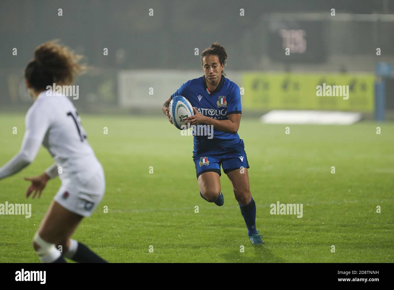 Parma, Italia. parma, Italia, Stadio Sergio Lanfranchi, 01 Nov 2020, il capitano d'Italia Manuela Furlan porta la palla durante la Guinness delle Donne sei Nazioni 2020 - Italia vs Inghilterra - Rugby sei Nazioni match - Credit: LM/Massimiliano Carnabuci Credit: Massimiliano Carnabuci/LPS/ZUMA Wire/Alamy Live News 2020 Foto Stock