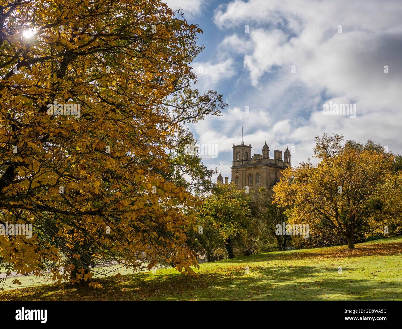 Autunno Landscape, Elizabethan Country House, Englefield House, Englefield Estate, Englefield, Thale, Reading, Berkshire, UK, GB. Foto Stock
