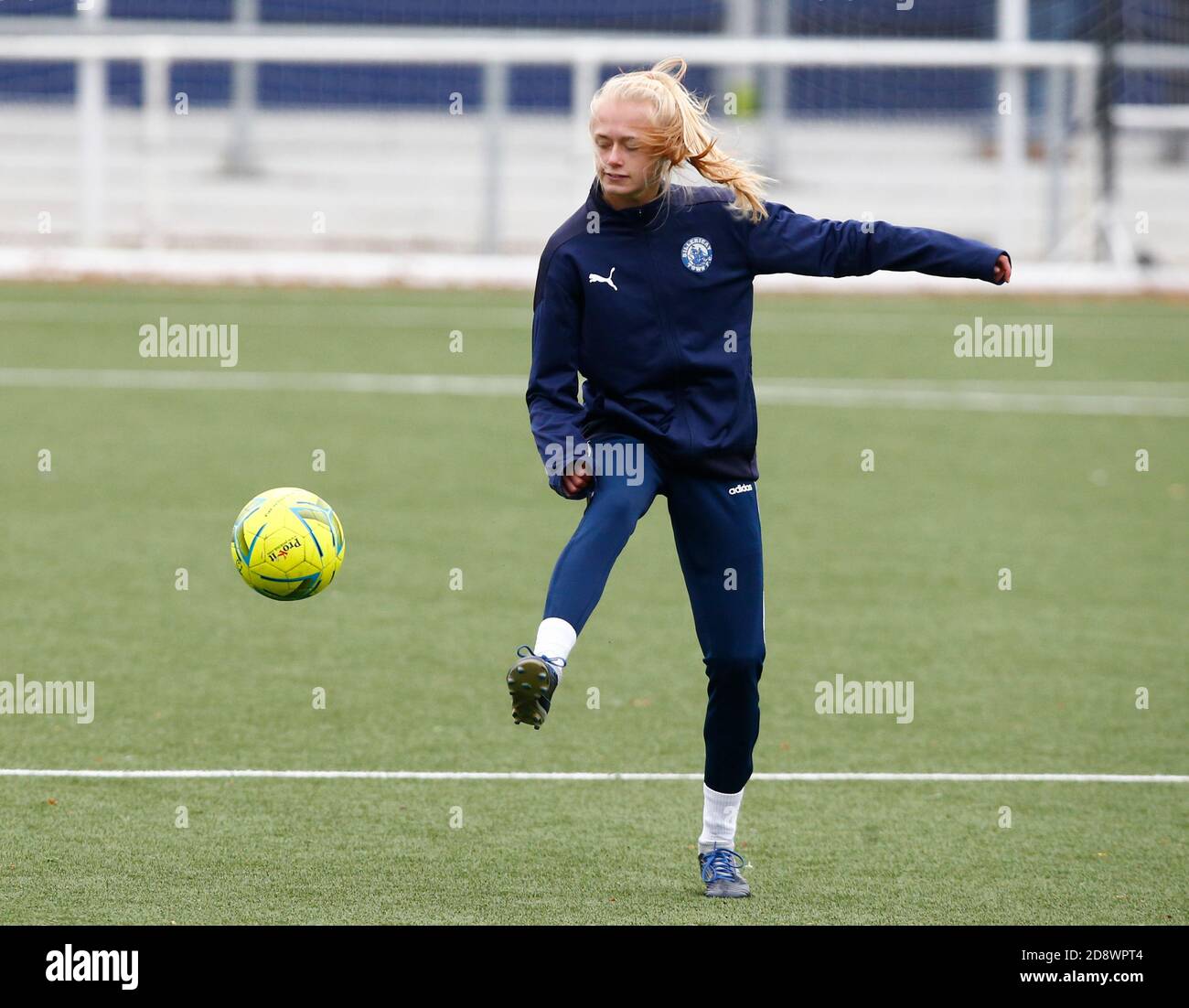 Billericay, Regno Unito. 1 novembre 2020. BILLERICAY, Regno Unito, NOVEMBER01: Ellie Mitchell of Billericay Town Ladies durante il riscaldamento della pre-partita durante la Vitality Women's fa Cup terzo turno di qualificazione tra Billericay Town Ladies e Chasham United Ladies a New Lodge, Billericay il 01 novembre 2020 Credit: Action Foto Sport/Alamy Live News Foto Stock