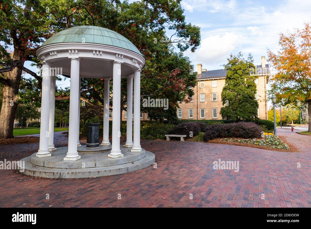 Chapel Hill, NC / USA - 22 ottobre 2020: Il pozzo Vecchio nel campus della University of North Carolina Chapel Hill Foto Stock
