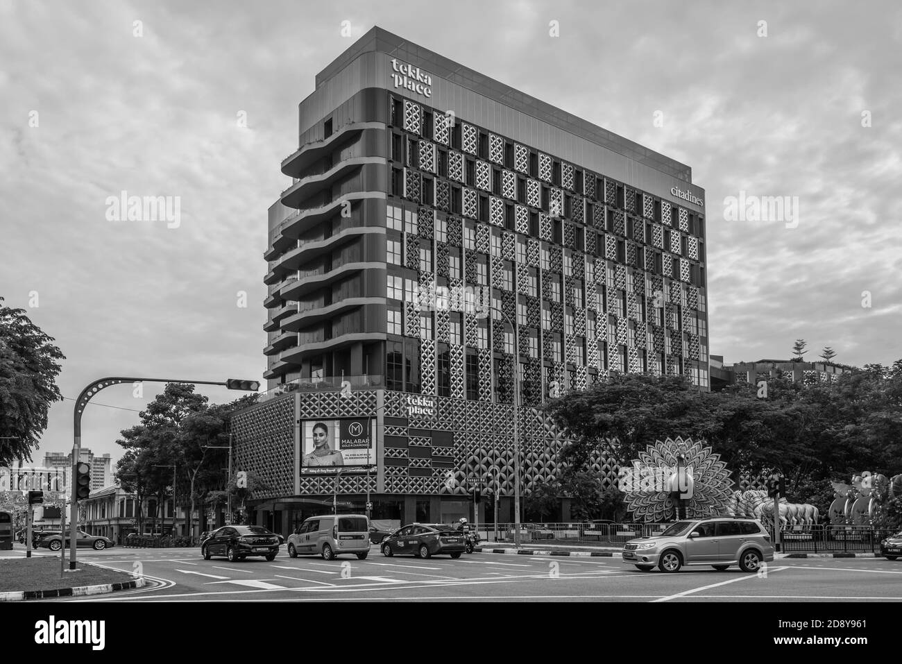 Singapore - 4 dicembre 2019: Vista sul centro commerciale Tekka Place vicino Little India a Singapore. Foto in bianco e nero in stile retrò. Foto Stock