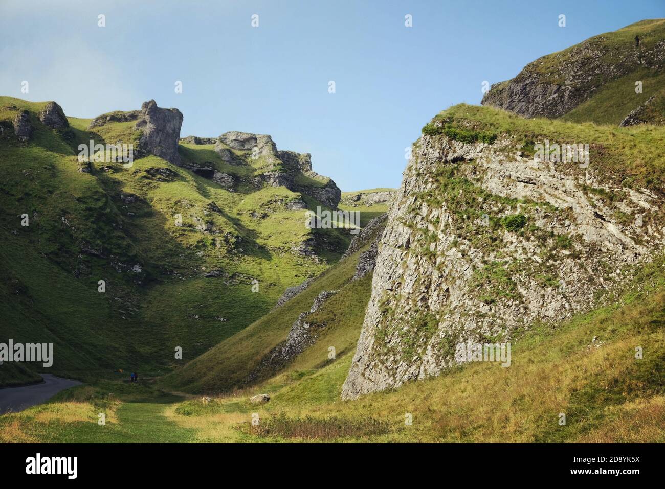 Winnats Pass, una gola calcarea nel Peak District, Derbyshire Foto Stock