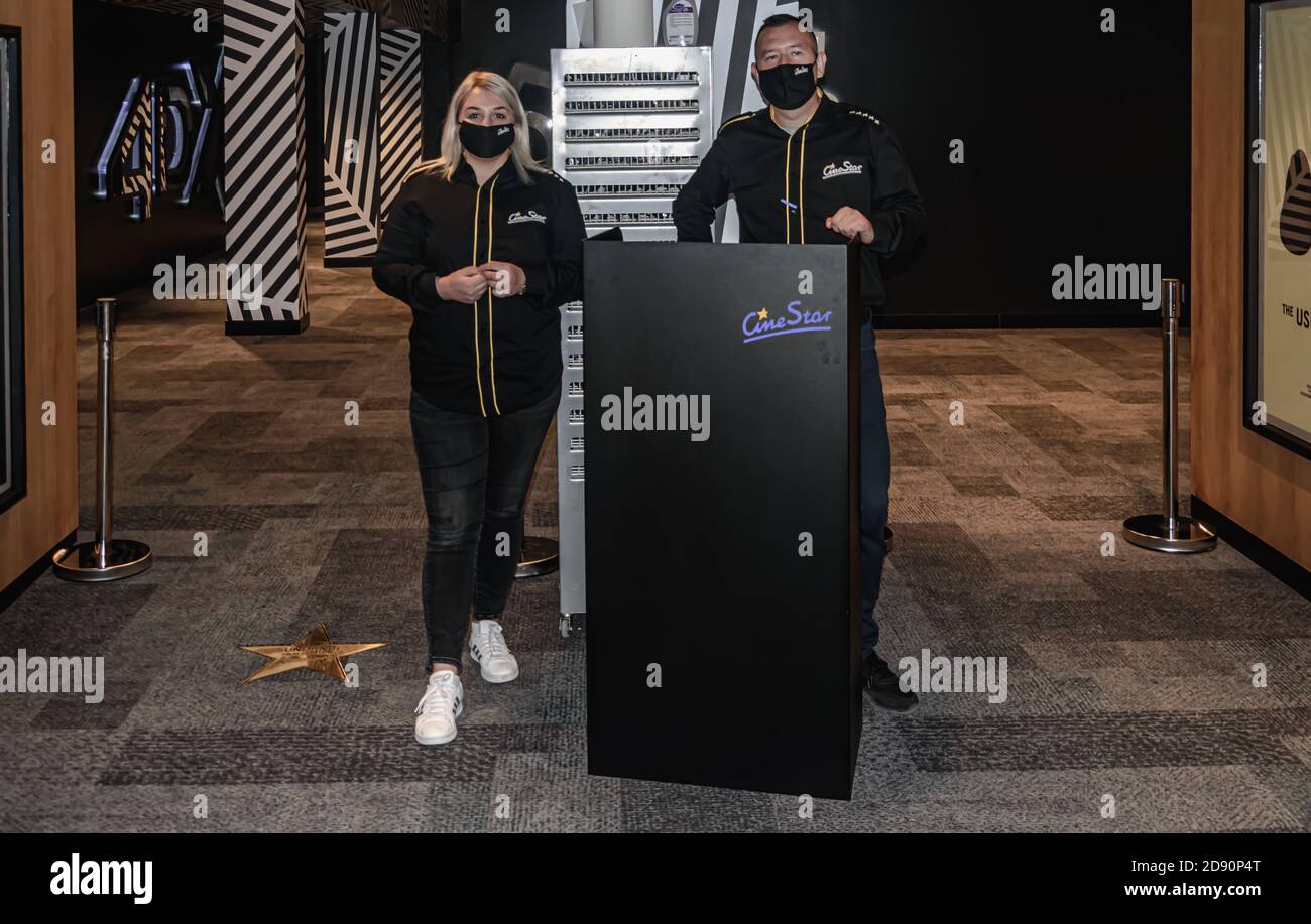 Questo fine settimana, il cinema multisala CineStar ha aperto a Sarajevo. Il cinema con dieci sale è il cinema più grande e più moderno in Bosnia e Herzegov Foto Stock