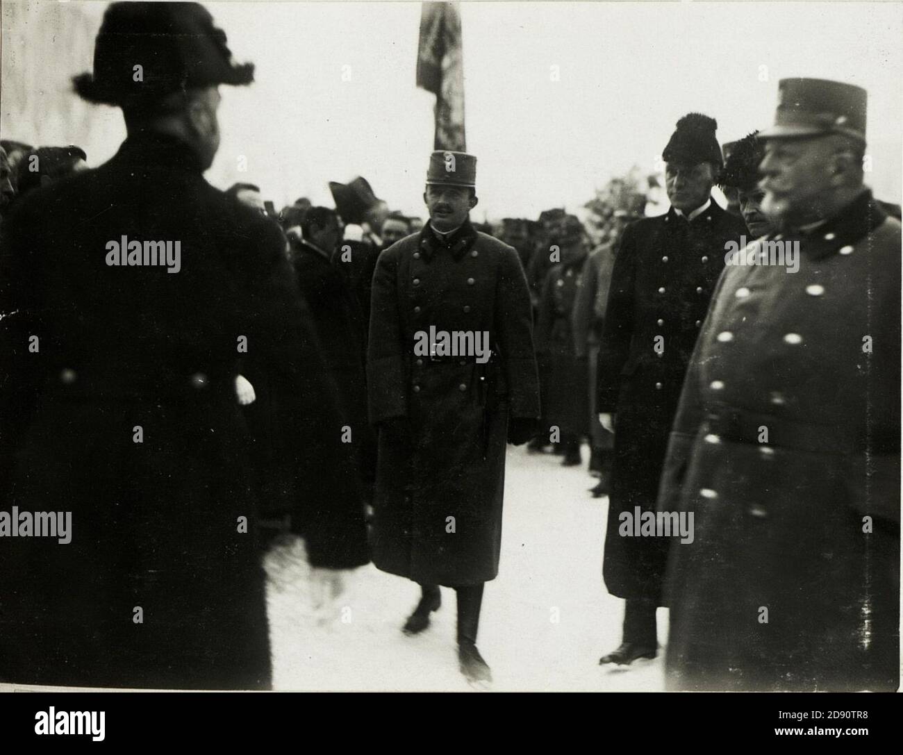 Kaiser Karl I., .Besuch in Trient, Empfang durch die Zivilbevölkerung. Im Vordergrund rechts, FML Zdenko Prinz zu Lobkowitz Foto Stock