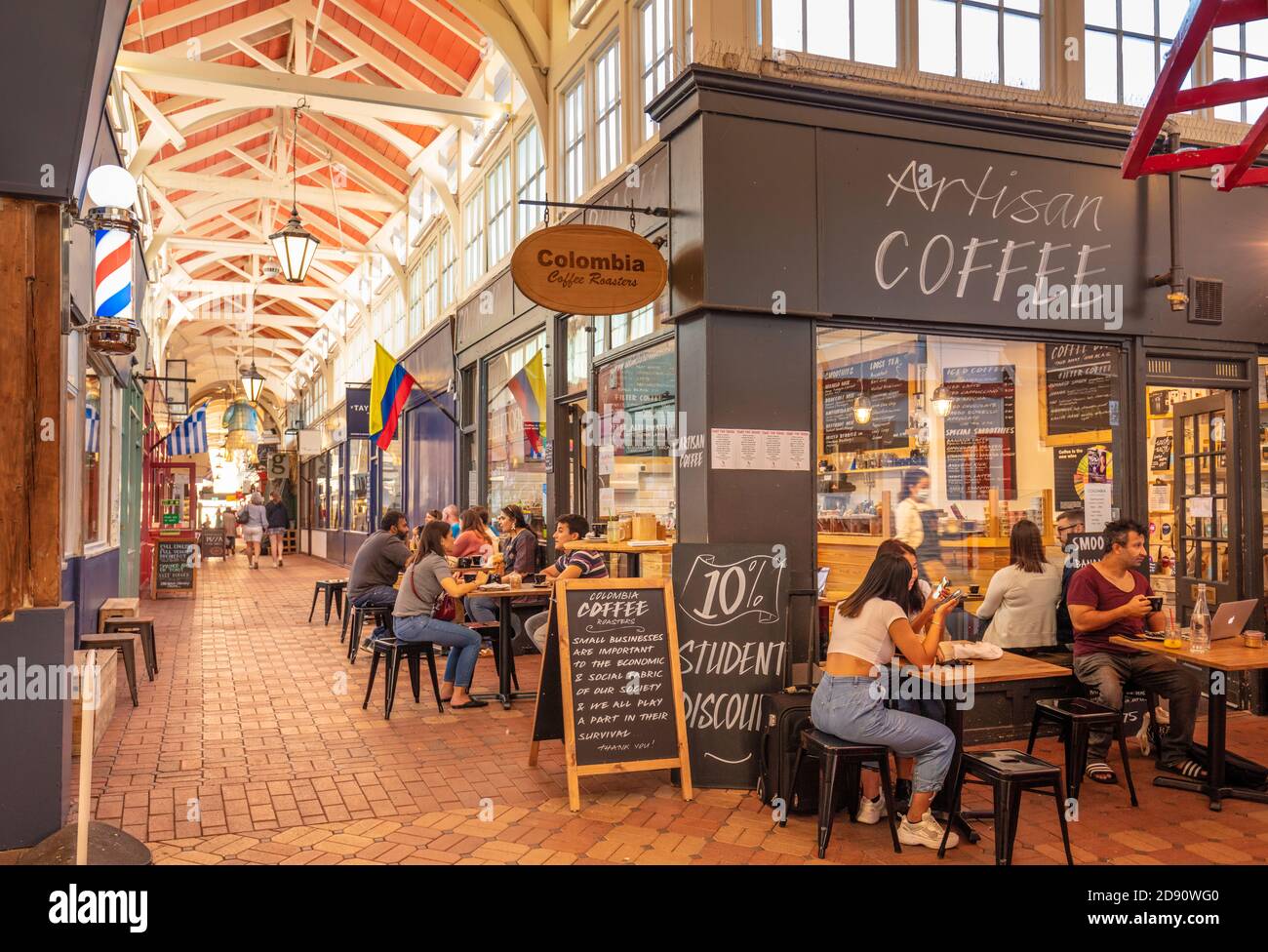 Oxford centro città Artisan Coffee shop a Oxford mercato coperto Oxford Oxfordshire Inghilterra Regno Unito GB Europa Foto Stock