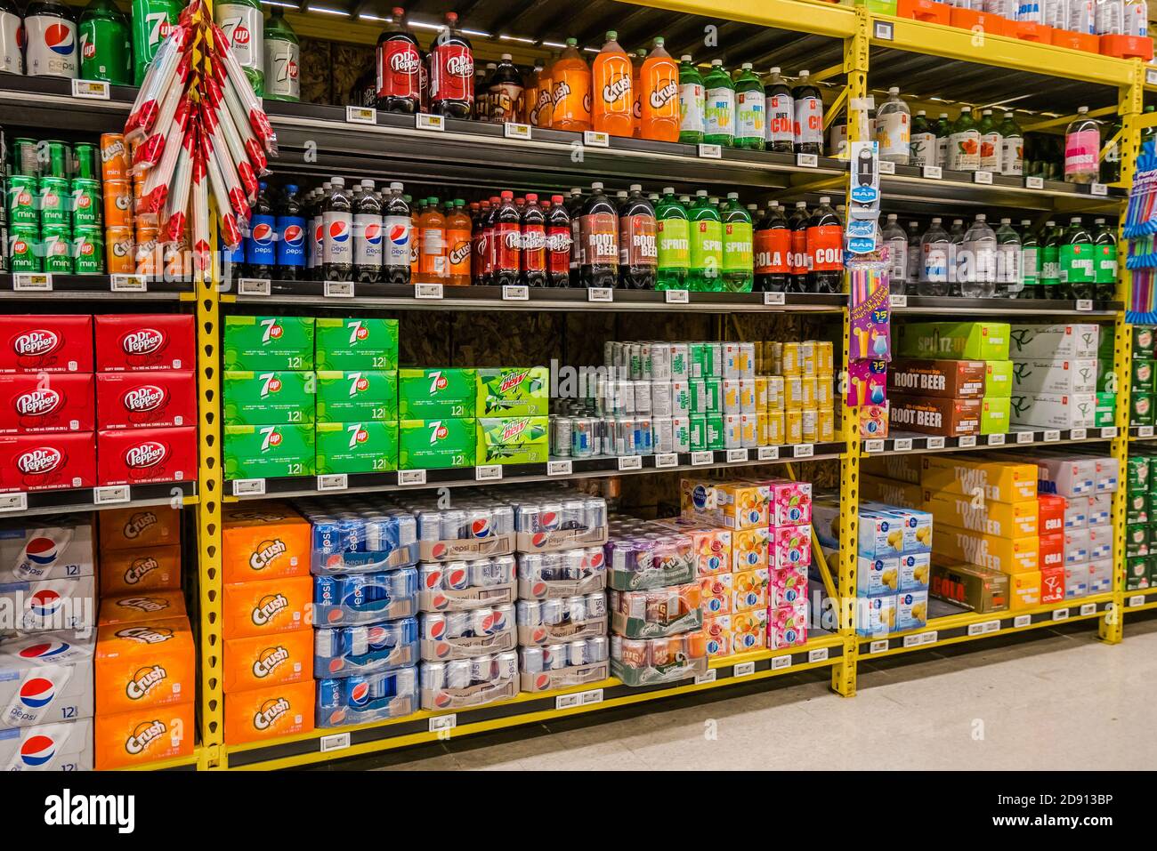 supermercato bevande analcoliche corridoio Foto Stock