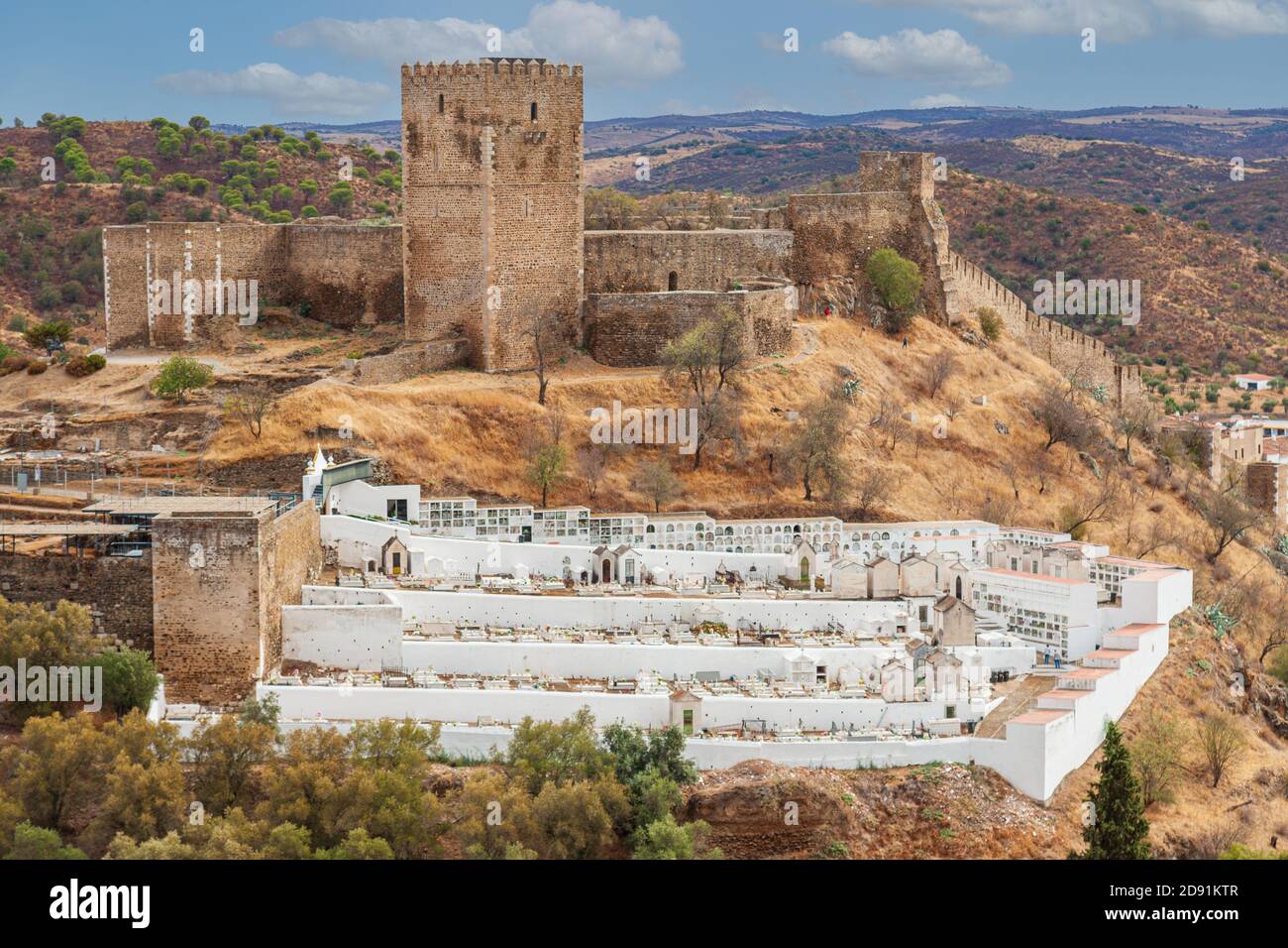 Castello di Mertola, Baixo Alentejo, Portogallo e cimitero Foto Stock