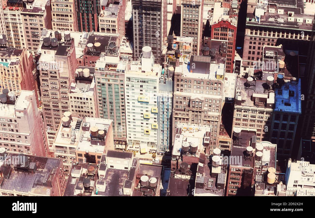 Vista aerea della variegata architettura di New York City, colori applicati, Stati Uniti. Foto Stock
