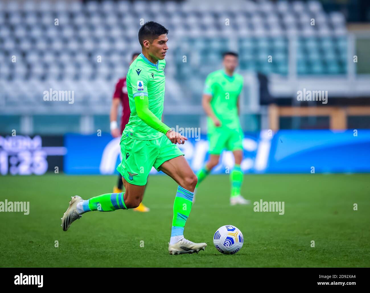 Torino, Italia. 1 novembre 2020. Joaquin Correa della SS Lazio durante la Serie A 2020/21 tra Torino FC vs SS Lazio allo Stadio Olimpico Grande Torino, Torino, Italia il 01 novembre 2020 - Foto Fabrizio Carabelli/LM Credit: Fabrizio Carabelli/LPS/ZUMA Wire/Alamy Live News Foto Stock