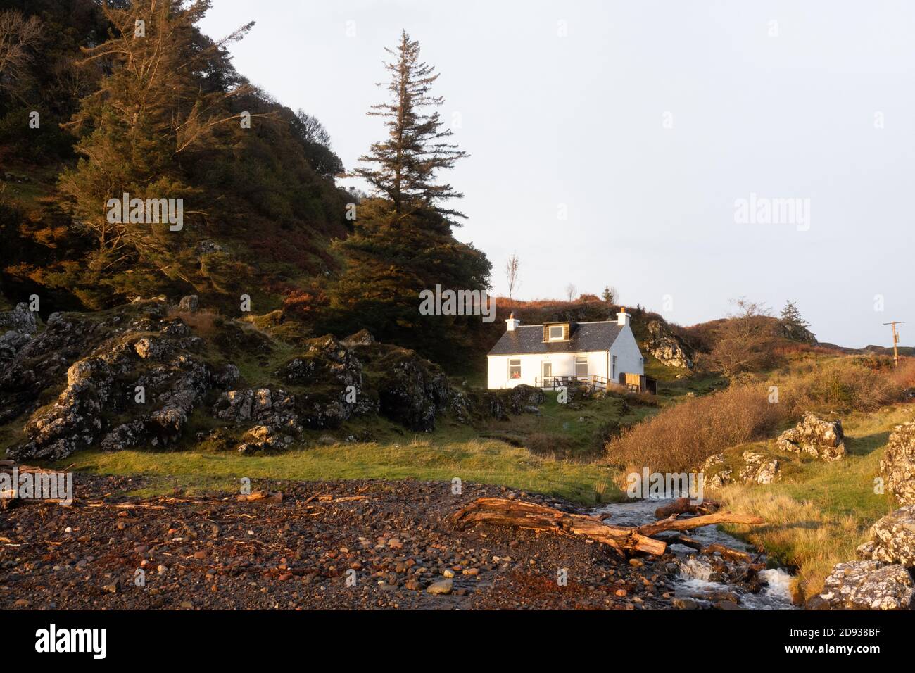 Tigh Beg cottage sul Loch Feochan vicino Oban, Scozia. Un cottage crofters utilizzato nei film 'Ring of Bright Water' e 'Enigma'. Foto Stock