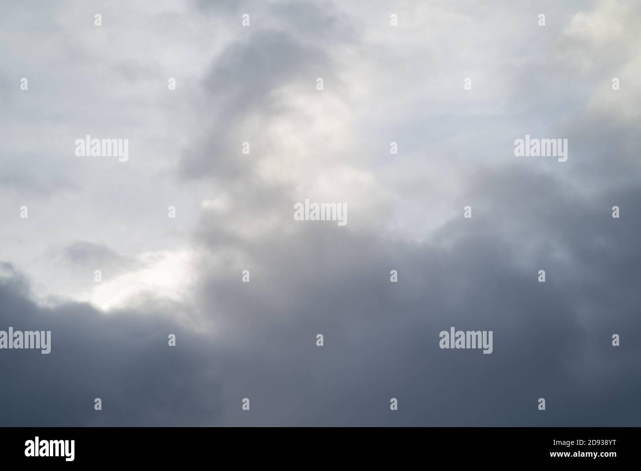 Immagine di sfondo del cielo ad alta risoluzione da utilizzare come sostituzione del cielo. Foto Stock