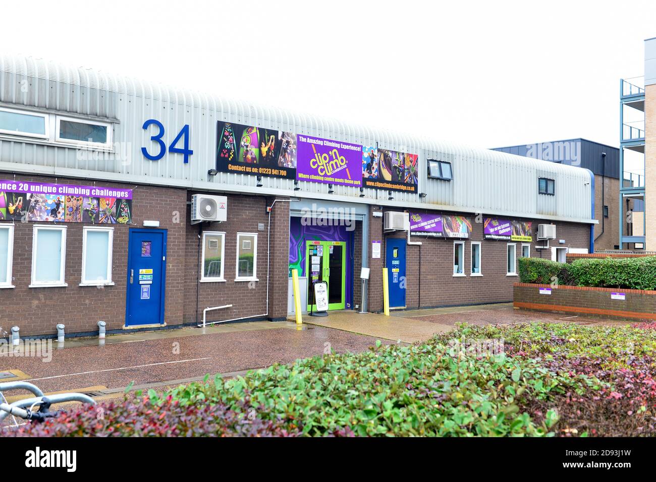 Cambridge UK, England , 02-11-2020, ingresso ad un centro di arrampicata per bambini / divertimento al Cambridge Leisure Park Foto Stock