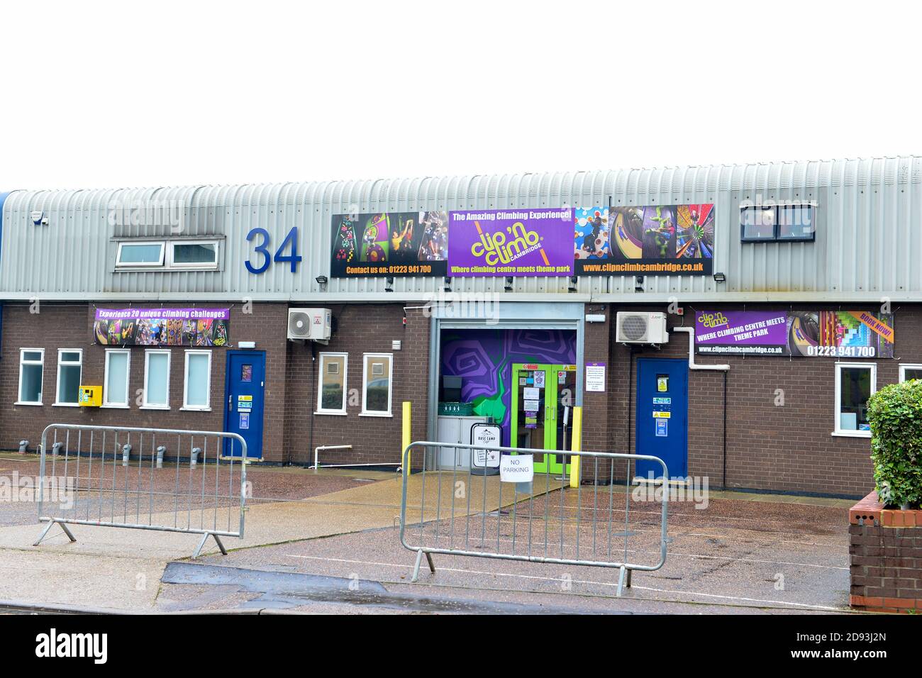 Cambridge UK, England , 02-11-2020, ingresso ad un centro di arrampicata per bambini / divertimento al Cambridge Leisure Park Foto Stock