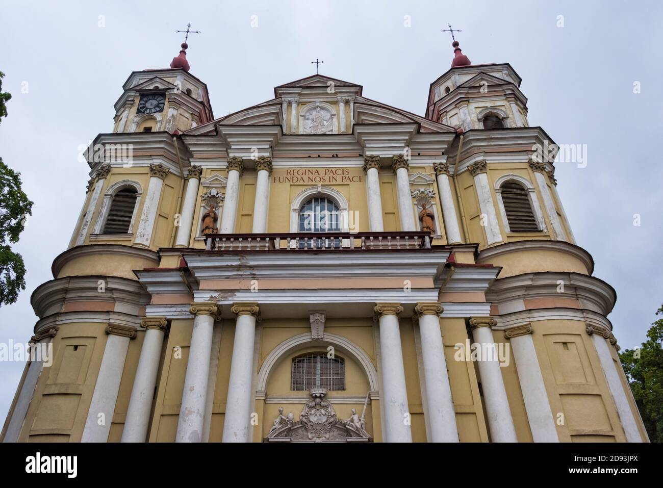 Chiesa di San Pietro e San Paolo, stile barocco, Vilnius, Lituania Foto Stock
