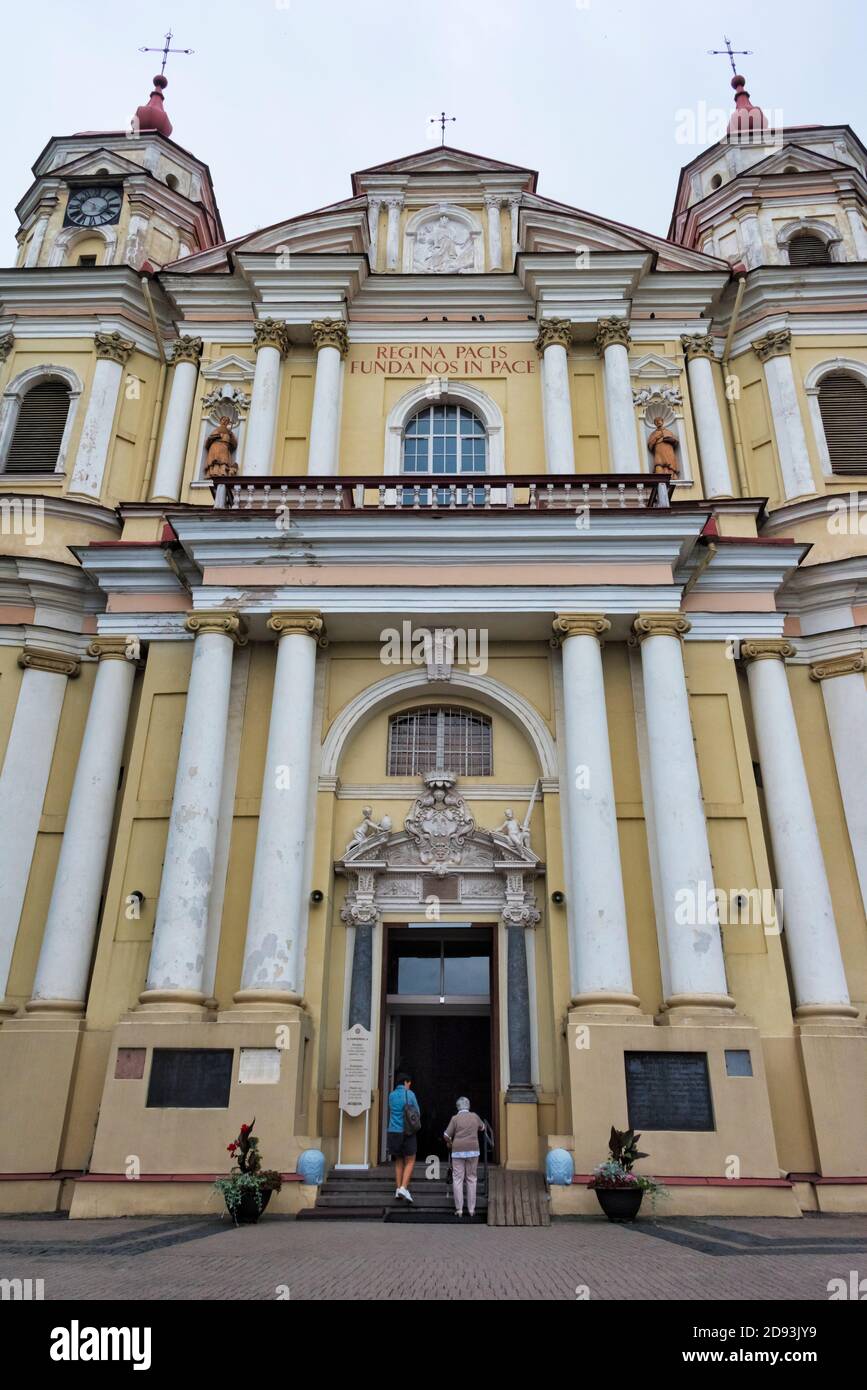 Chiesa di San Pietro e San Paolo, stile barocco, Vilnius, Lituania Foto Stock