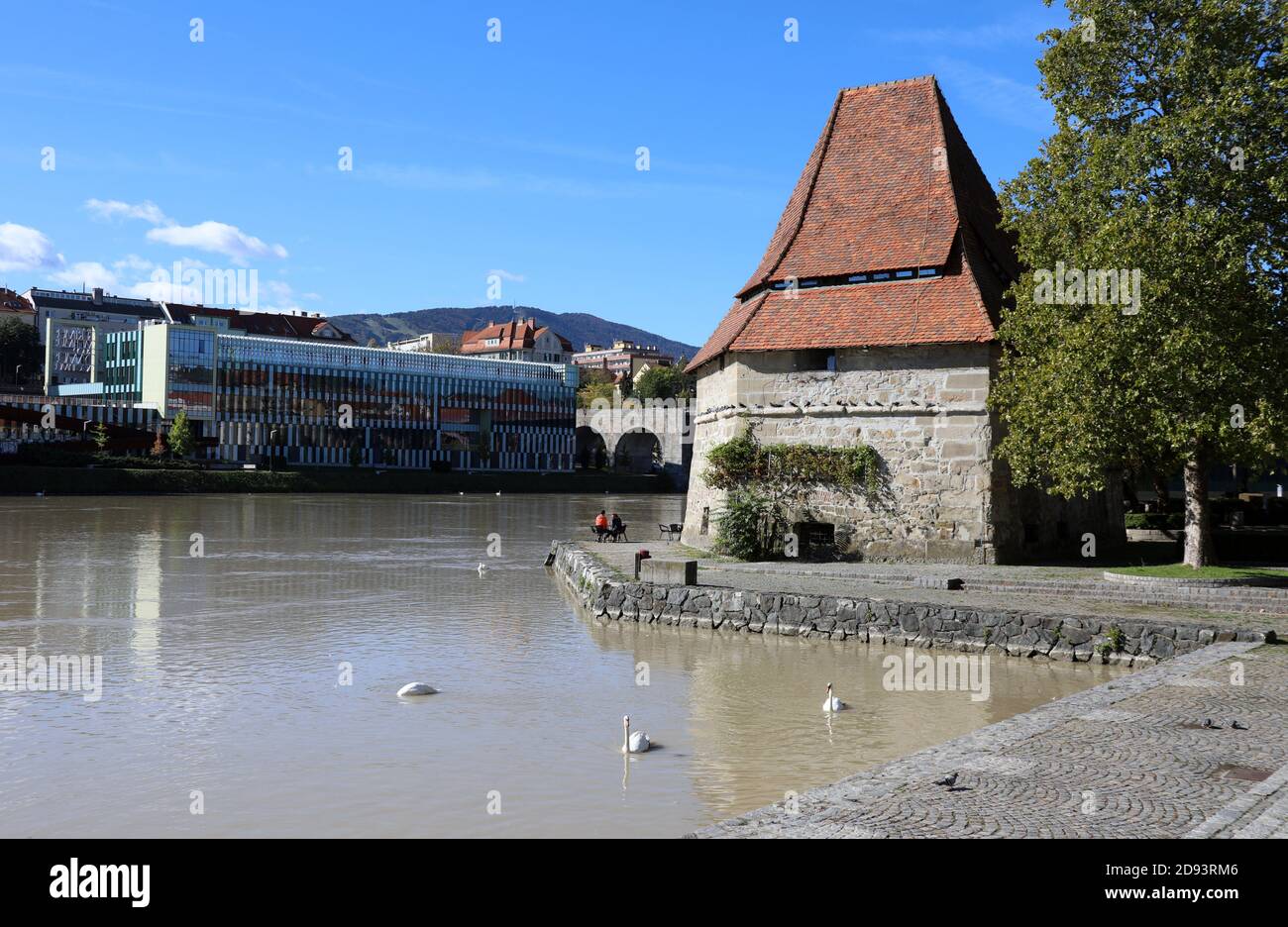 Maribor medievale Water Tower sulla riva sinistra del Fiume Drava Foto Stock