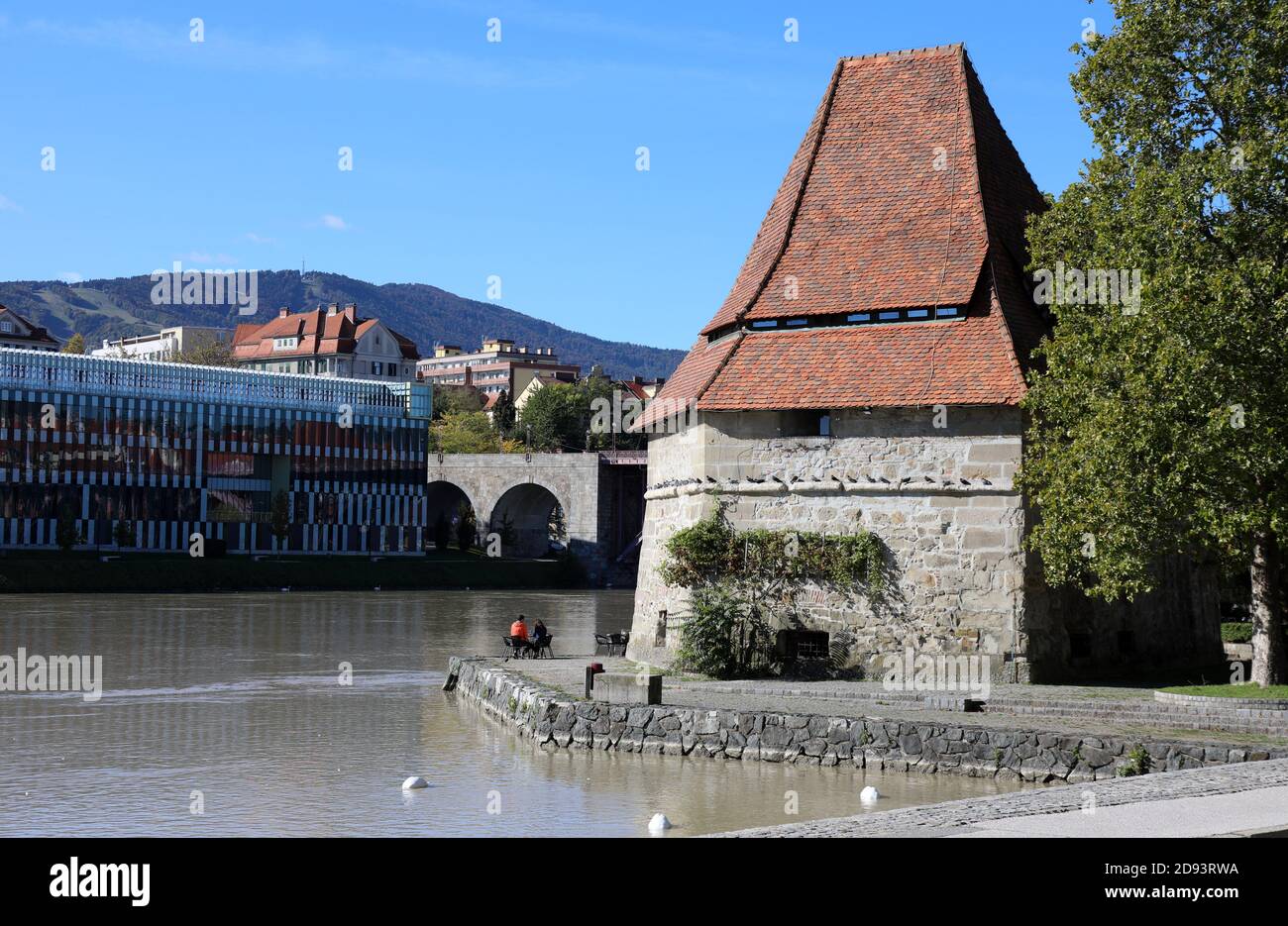 Maribor medievale Water Tower sulla riva sinistra del Fiume Drava Foto Stock