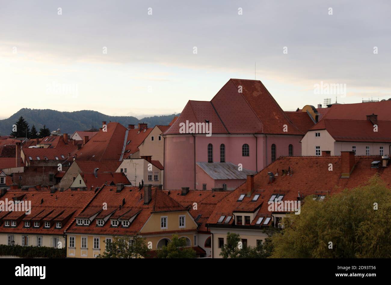 Zona della città vecchia di Maribor sulla riva sinistra di Il fiume Drava in Slovenia Foto Stock