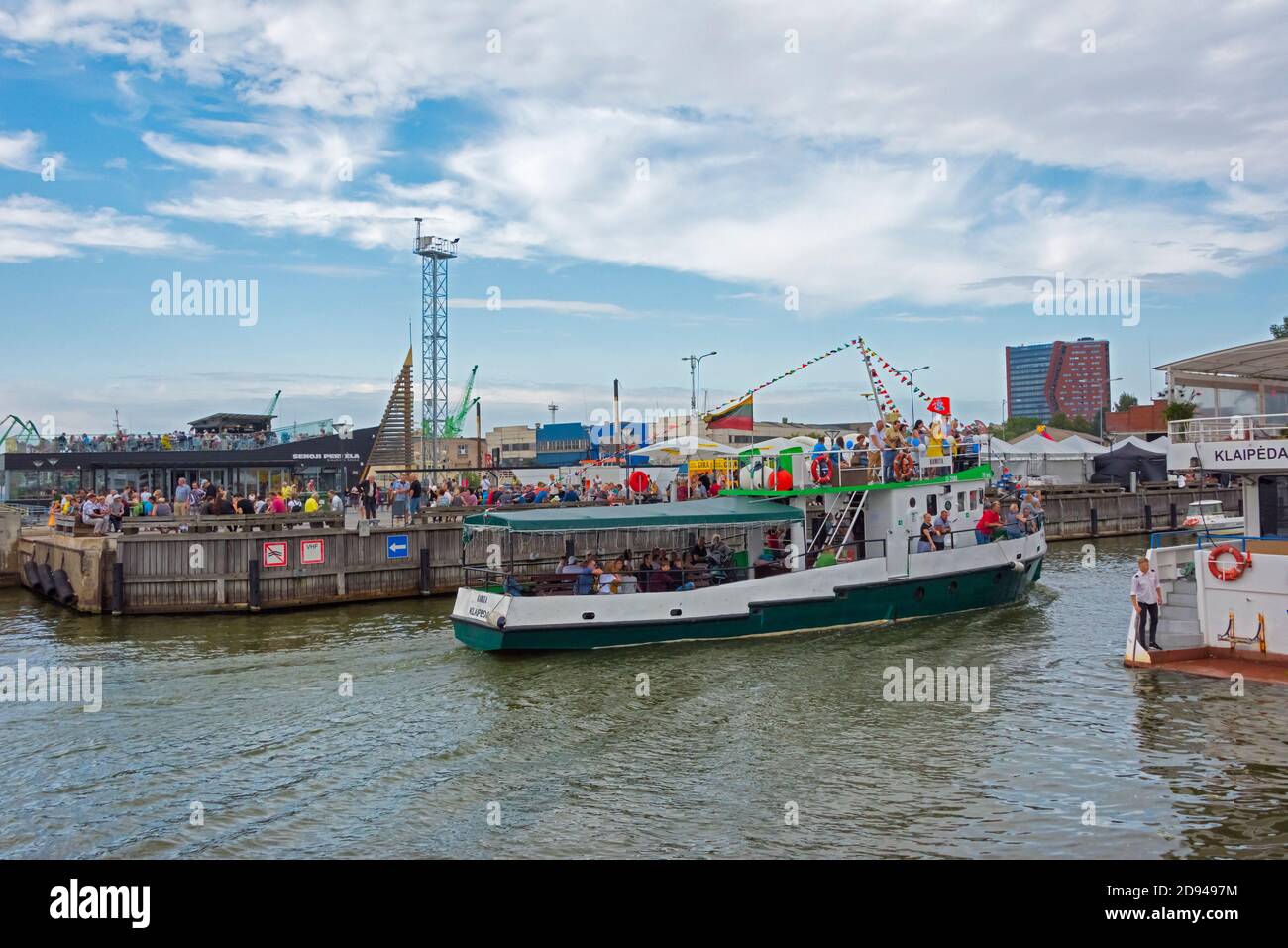 Barche nel porto durante Klaipeda Sea Festival, Klaipeda, Lituania Foto Stock