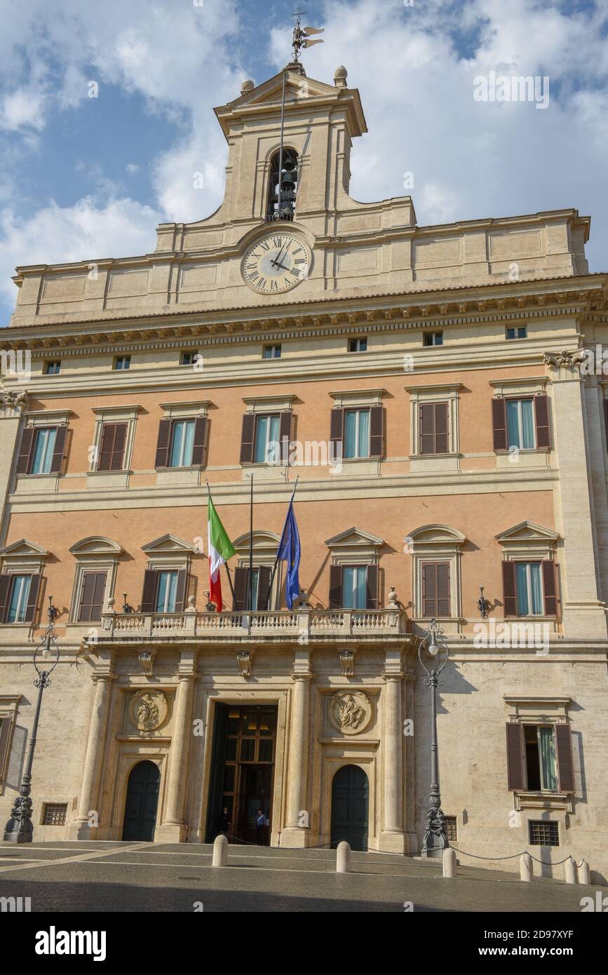 Roma, Italia - 16 settembre 2020: palazzo di Montecitorio sede del parlamento a Roma in Italia Foto Stock