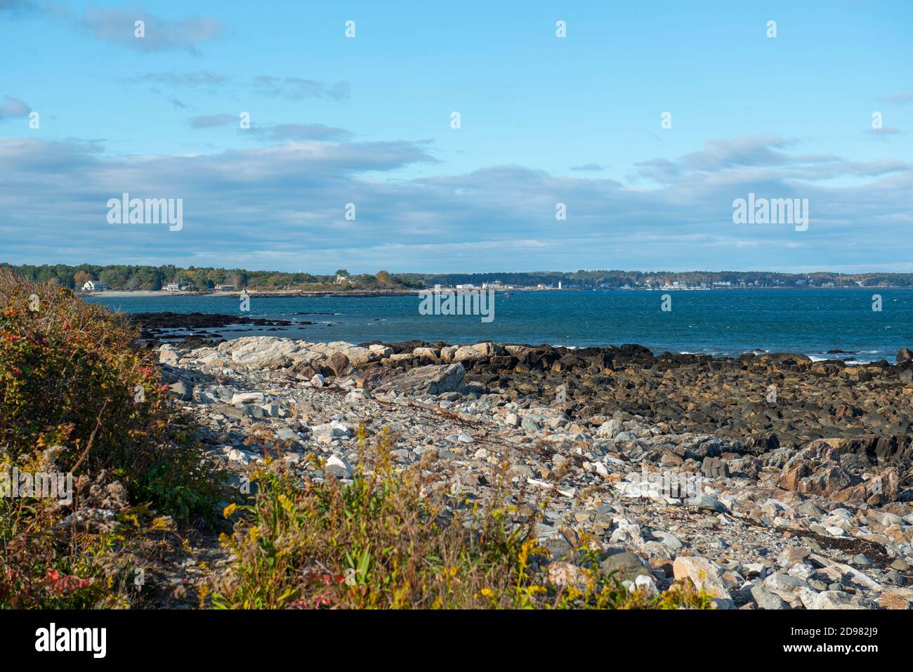 Spiaggia rocciosa al Rye Harbor state Park a Rye, New Hampshire, Stati Uniti. Foto Stock
