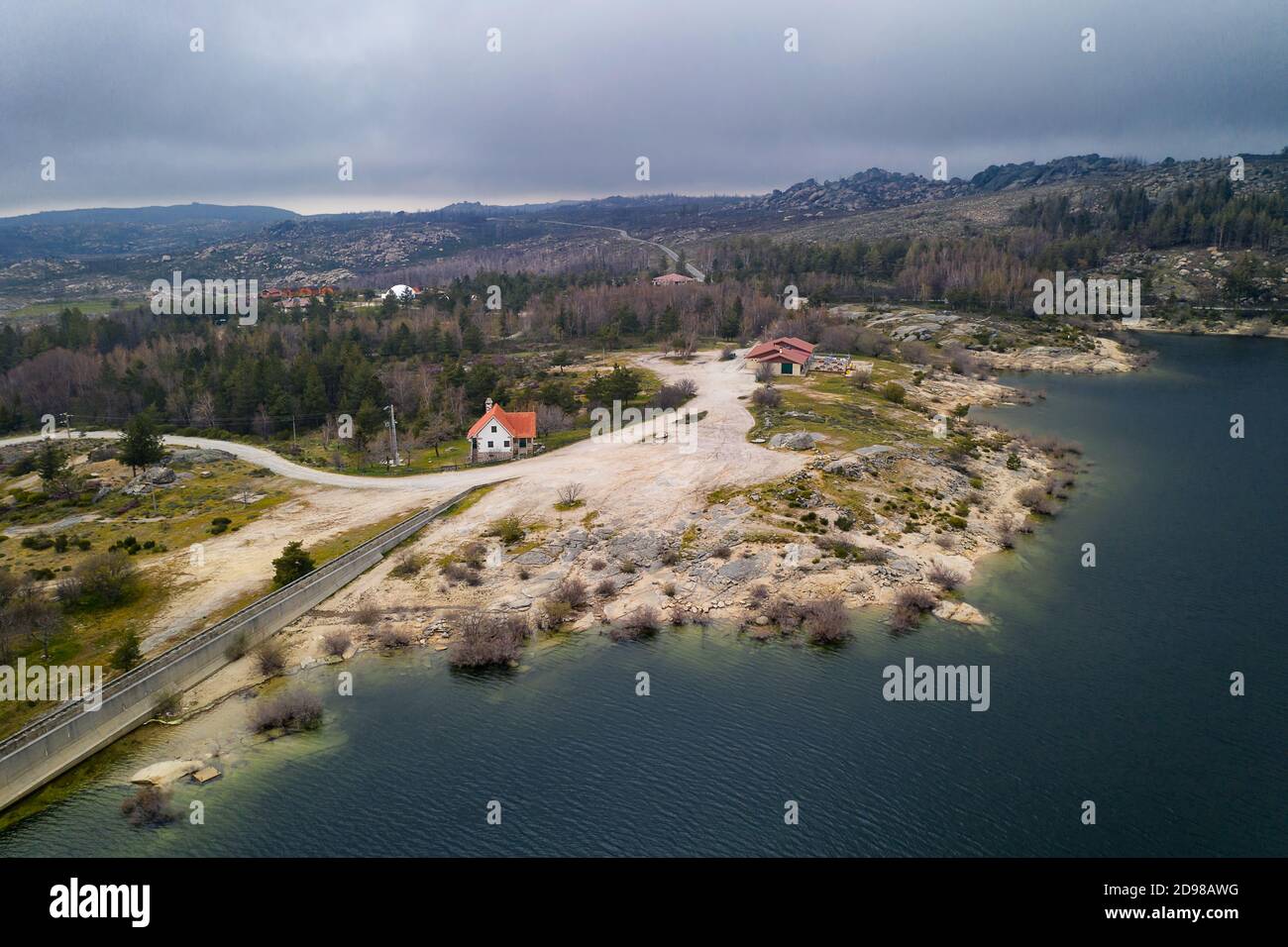 Paesaggio drone vista aerea di vale do Rossim in Serra da Estrela, Portogallo Foto Stock