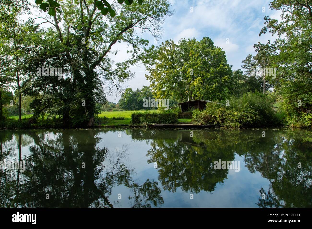 Sentiero escursionistico di Wotschowska lungo Bütgerfließ da Lübbenau a Wotschowska isola, Spreewald, Oberspreewald o alta Foresta Sprea, Brandeburgo, Germania orientale Foto Stock