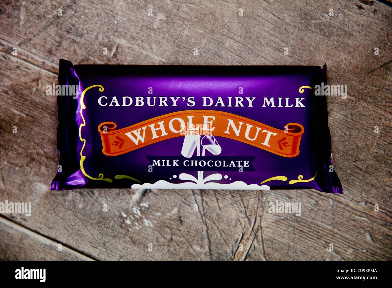 Il latte caseario di Cadbury, la noce intera Foto Stock