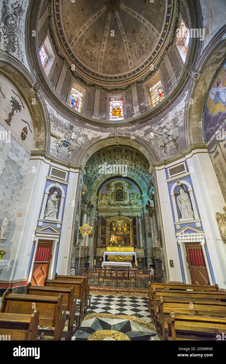 All'interno della Cattedrale di Apt, la chiesa di Sainte-Anne nell'antica città del Luberon di Apt, dipartimento Vaucluse, Provenza-Alpi-Côte Azzurra, Fra del Sud Foto Stock