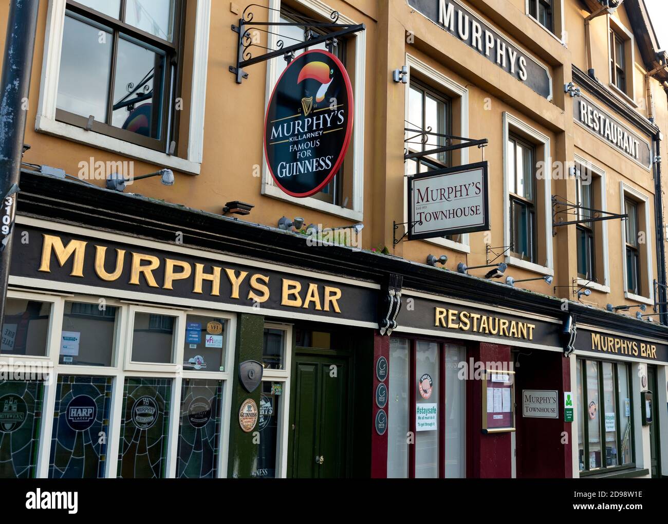 Murphy's Townhouse and Bar on College Street a Killarney, County Kerry, Irlanda Foto Stock