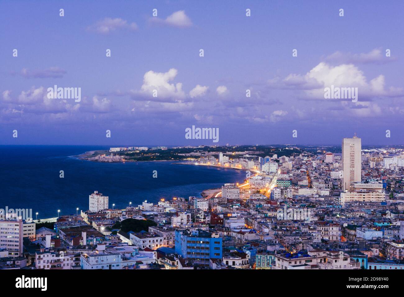 Vista rialzata della Vecchia Avana al tramonto. La Habana - la Havana, Cuba, America Latina e Caraibi Foto Stock