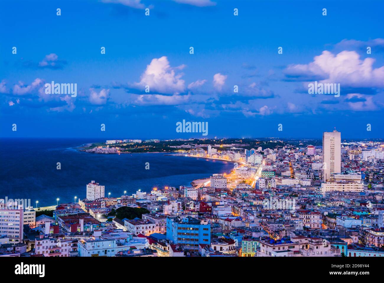 Vista rialzata della Vecchia Avana al tramonto. La Habana - la Havana, Cuba, America Latina e Caraibi Foto Stock