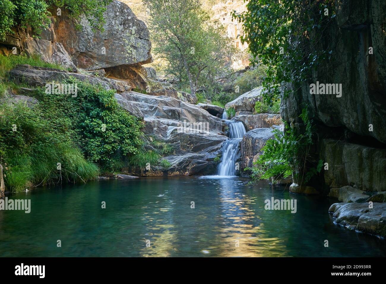Drave cascata cascata in Arouca Serra da Freita, Portogallo Foto Stock
