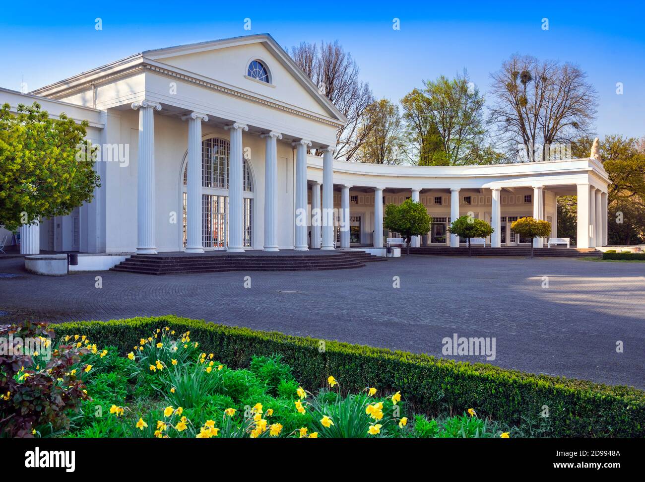 La sala pompe nel parco termale di Bad Oeynhausen. Weser Hills, East Westfalia, North Rhine-Westfalia, Germania, Europa Foto Stock