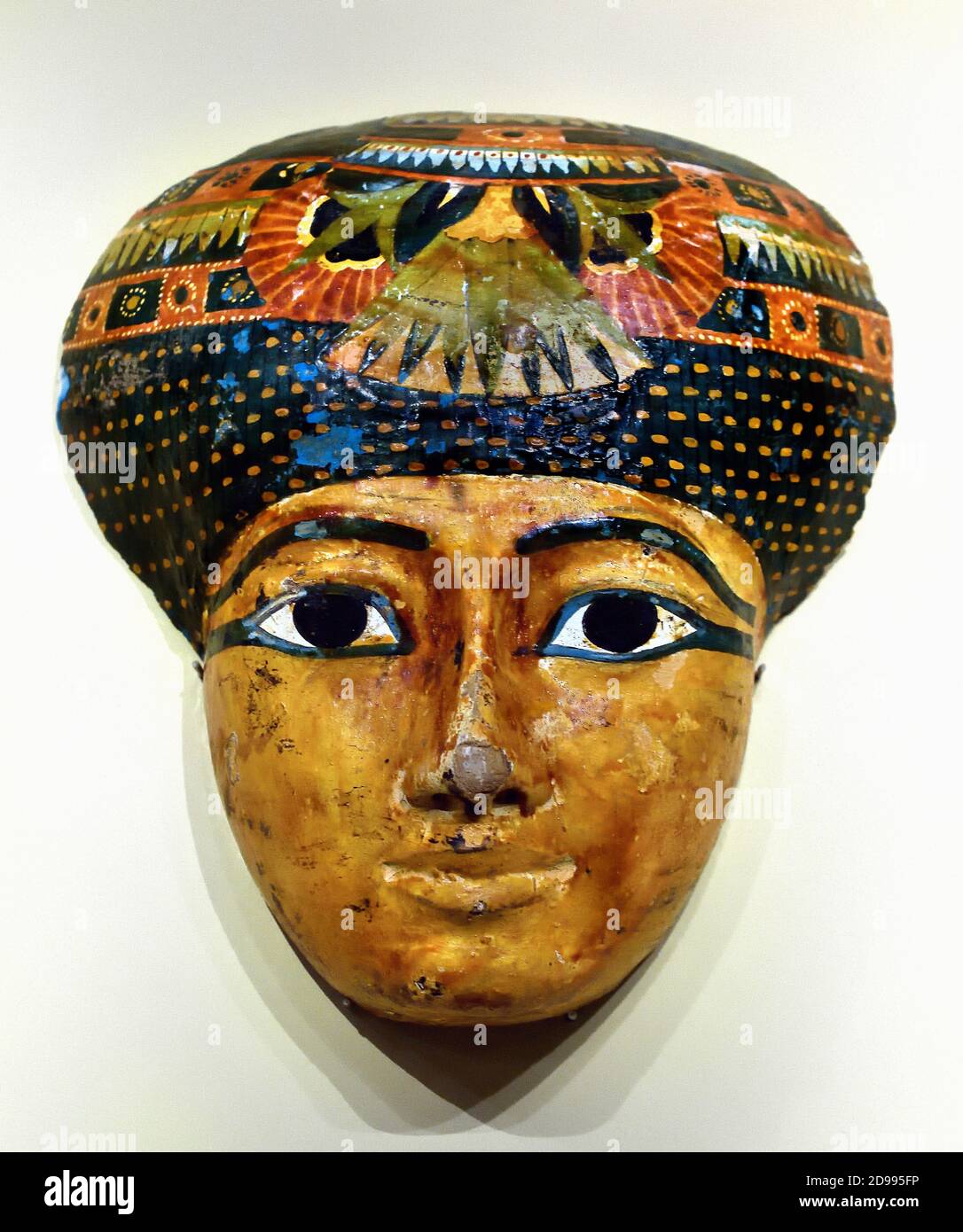 Maschera 21st Dynasty 1076-994 AC ( legno policromo ), Egitto, Egiziano. Foto Stock