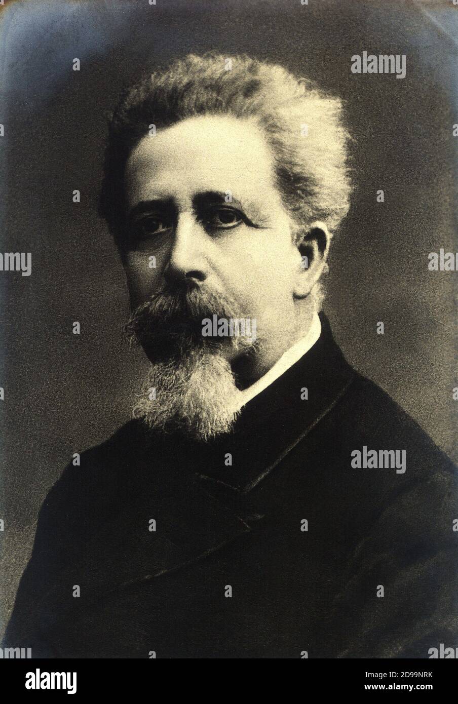 1880 c : il patriota e politico italiano BENEDETTO CAIROLI ( Pavia 1825 - Capodimonte 1889 ) , deputato della Sinistra in Parlamento ( 1860 - 1870 ) , Presidente del Consiglio ( 1878 , 1879 - 1981 ) - PATRIOTA - GARIBALDI - velocità dei Mille - POLITICO - barba - barba - baffi - baffi - ritratto - ritratto --- Archivio GBB Foto Stock