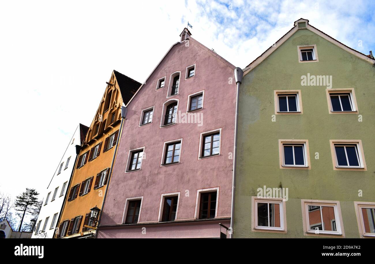 Fussen ,Bavaria, GERMANIA , 03 novembre 2020, vecchie case nel centro della città, 03,2020 novembre a Fussen, Baviera Foto Stock