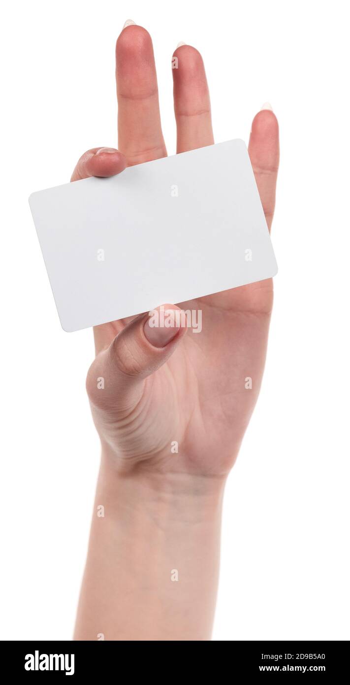 Mani caucasiche femminili con biglietto da visita vuoto isolato su sfondo bianco. Vuoto per i progettisti Foto Stock