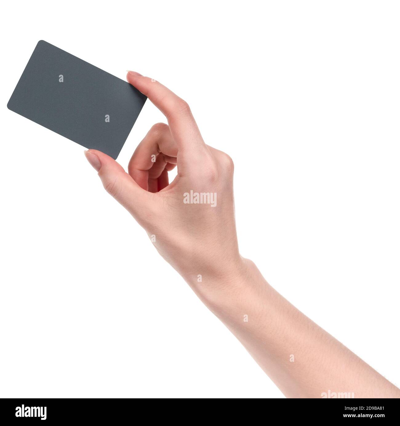 Mani caucasiche femminili con biglietto da visita vuoto isolato su sfondo bianco. Vuoto per i progettisti Foto Stock