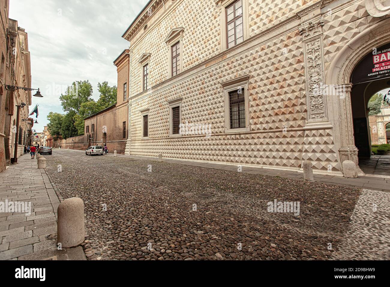 FERRARA, ITALIA 29 LUGLIO 2020 : veduta di Palazzo dei Diamanti a Ferrara in Italia un famoso edificio storico della città italiana Foto Stock