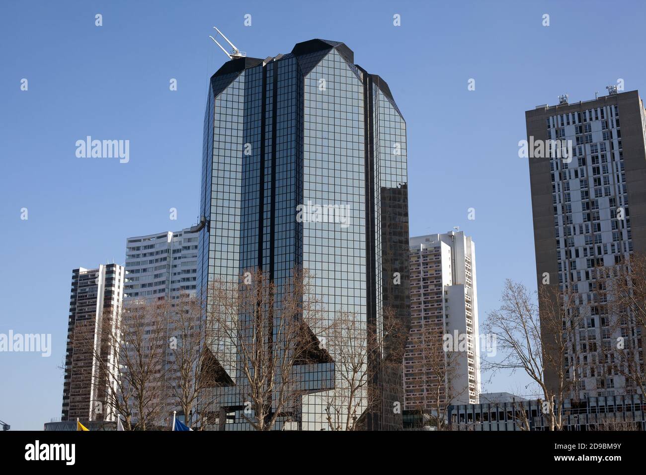 façade di edifici moderni a Parigi Foto Stock