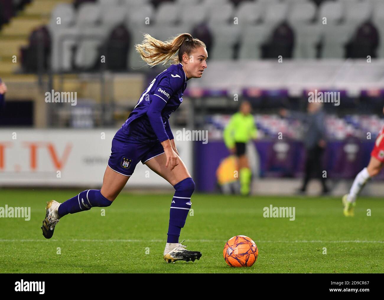 Anderslecht, Belgio. 04Nov 2020. Anderlecht Tessa Wullaert (27) ha ritratto in azione durante una partita di calcio femminile tra RSC Anderlecht Dames e Northern Irish Linfield Ladies nel primo turno di qualificazione per la UEFA Womens Champions League della stagione 2020 - 2021, mercoledì 4 novembre 2020 ad ANDERLECHT, Belgio . PHOTO SPORTPIX.BE | SPP | DAVID CATRY David Catry | Sportpix.be | SPP Credit: SPP Sport Press Photo. /Alamy Live News Foto Stock