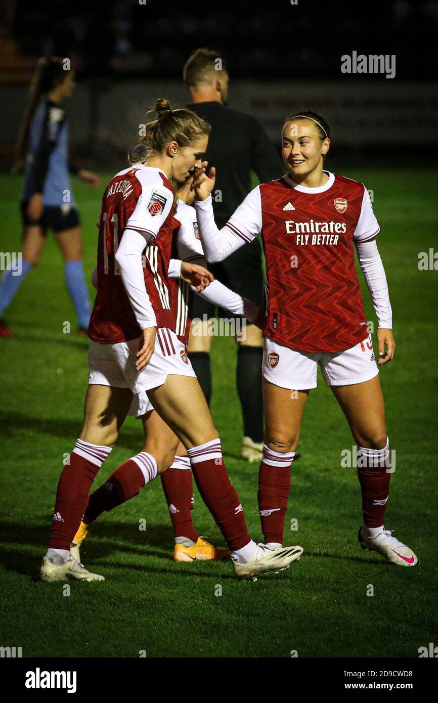 Vivianne Miedemi of Arsenal festeggia il suo obiettivo durante la partita della fa WOMEN'S LEAGUE CUP tra le Lionesses di Londra e l'Arsenal a Princes Park, Dartford, mercoledì 4 novembre 2020. (Credit: Tom West | MI News) Credit: MI News & Sport /Alamy Live News Foto Stock