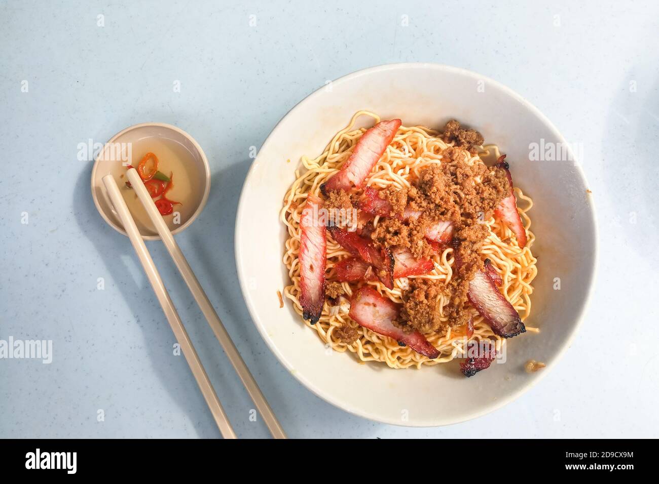 Semplice senza fronzoli Sarawak kolok mee, cibo popolare in Malesia Foto Stock