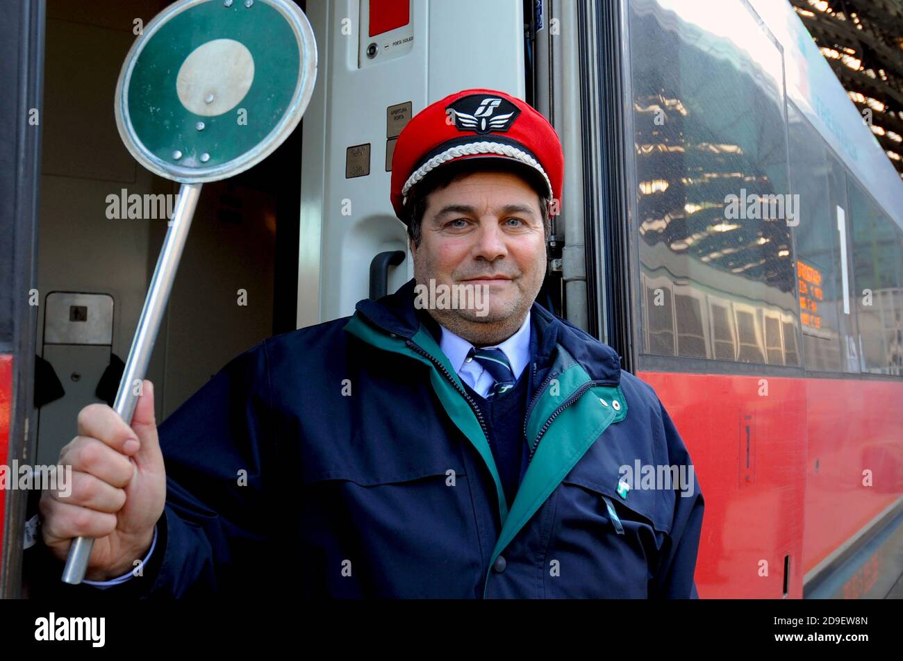 Treno ad alta velocità Freccia Rossa Foto Stock