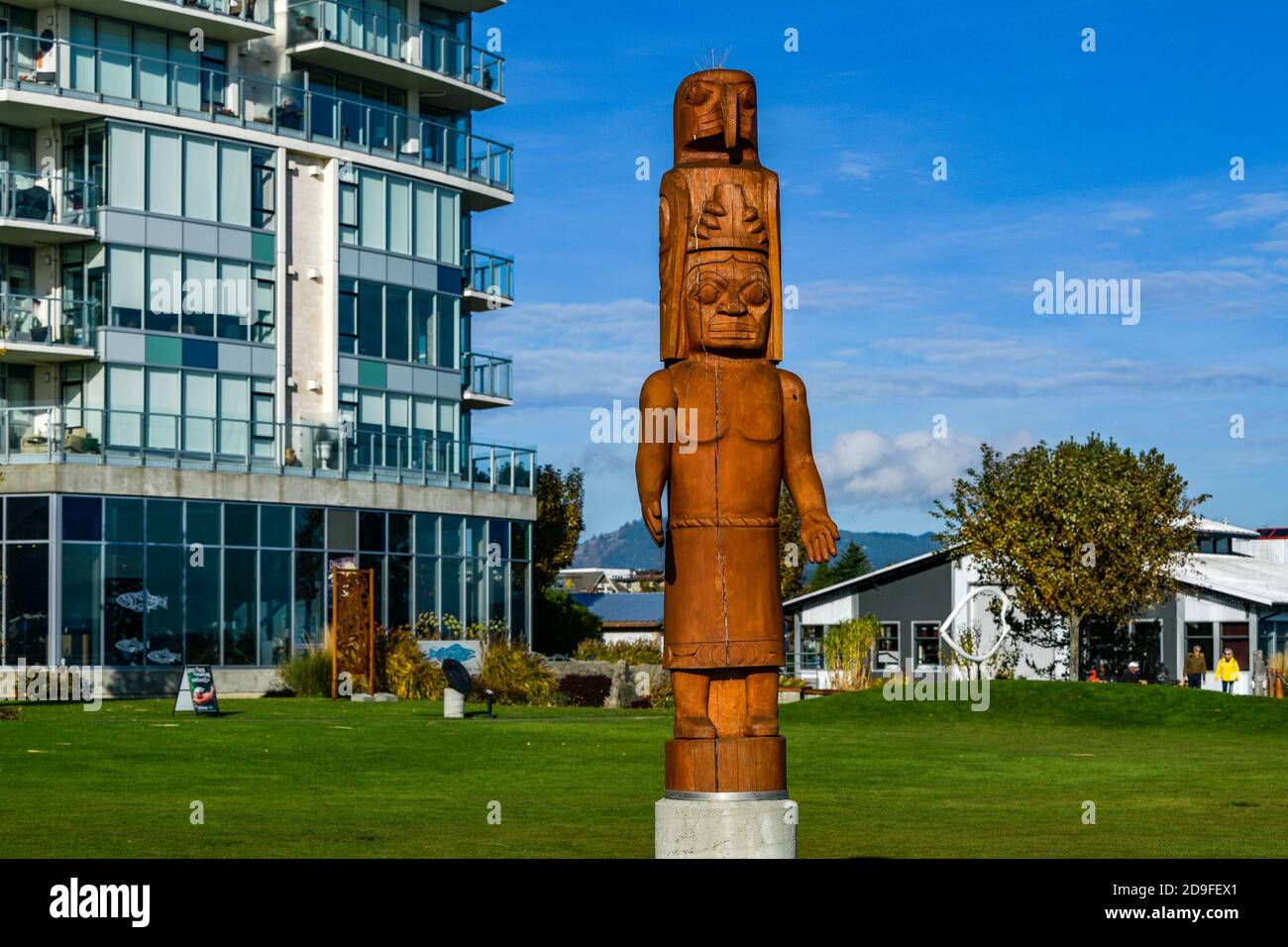 Personaggio di benvenuto delle prime Nazioni, Beacon Park, Sidney, British Columbia, Canada Foto Stock