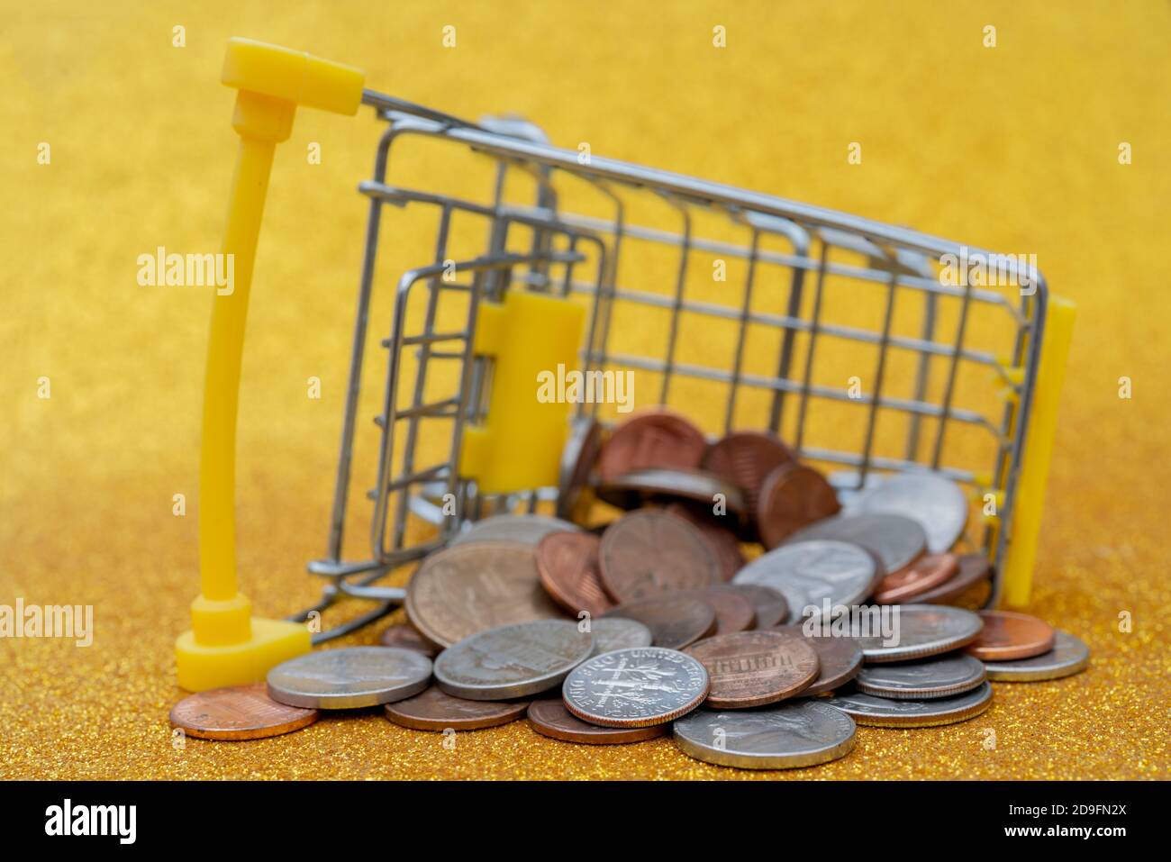 Centesimi metallici americani. Stoccaggio e accumulo di denaro nel sistema finanziario di banche e prestiti. Foto Stock