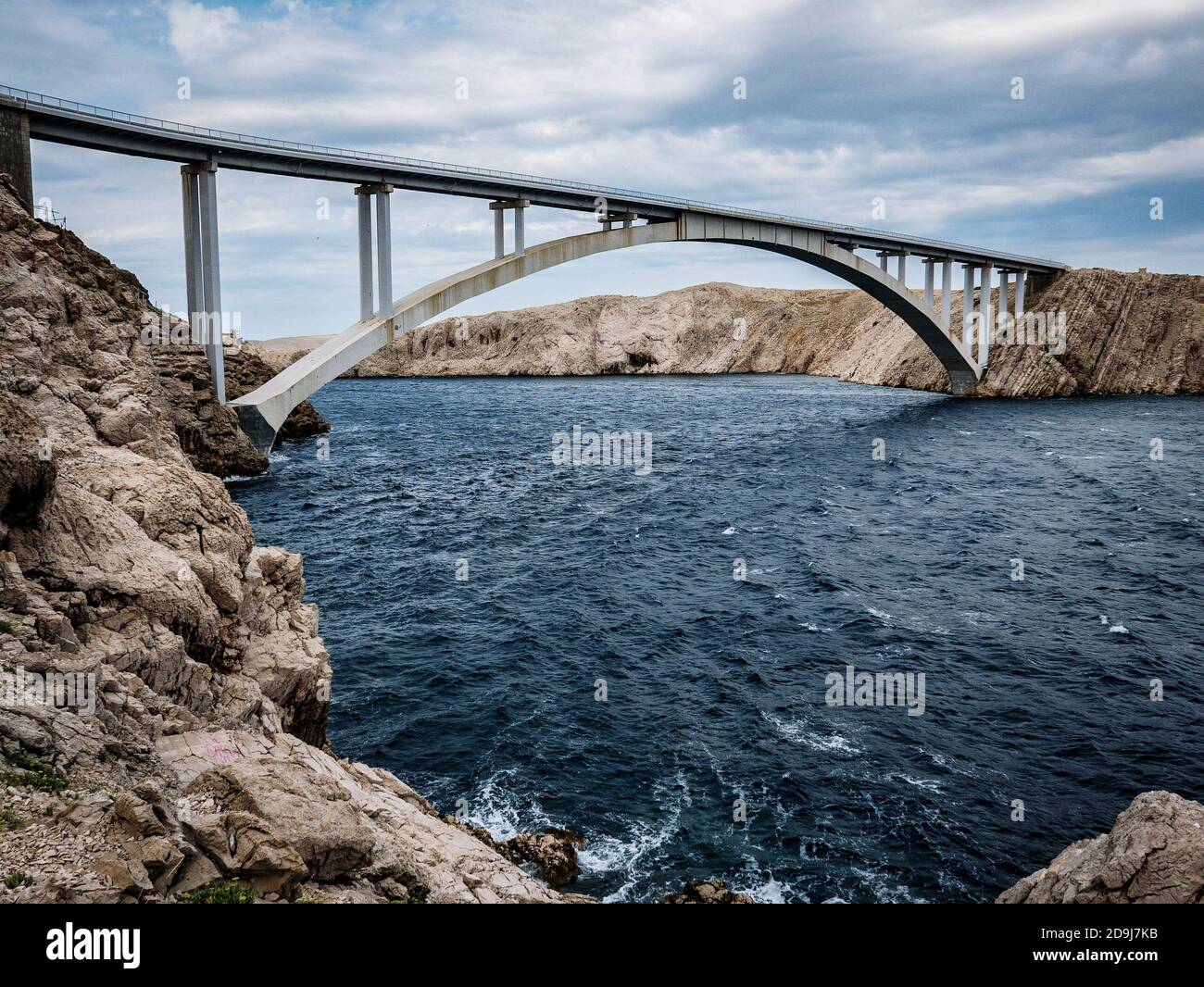 Bellissimo scatto da Paski Most Rtina Croazia Foto Stock