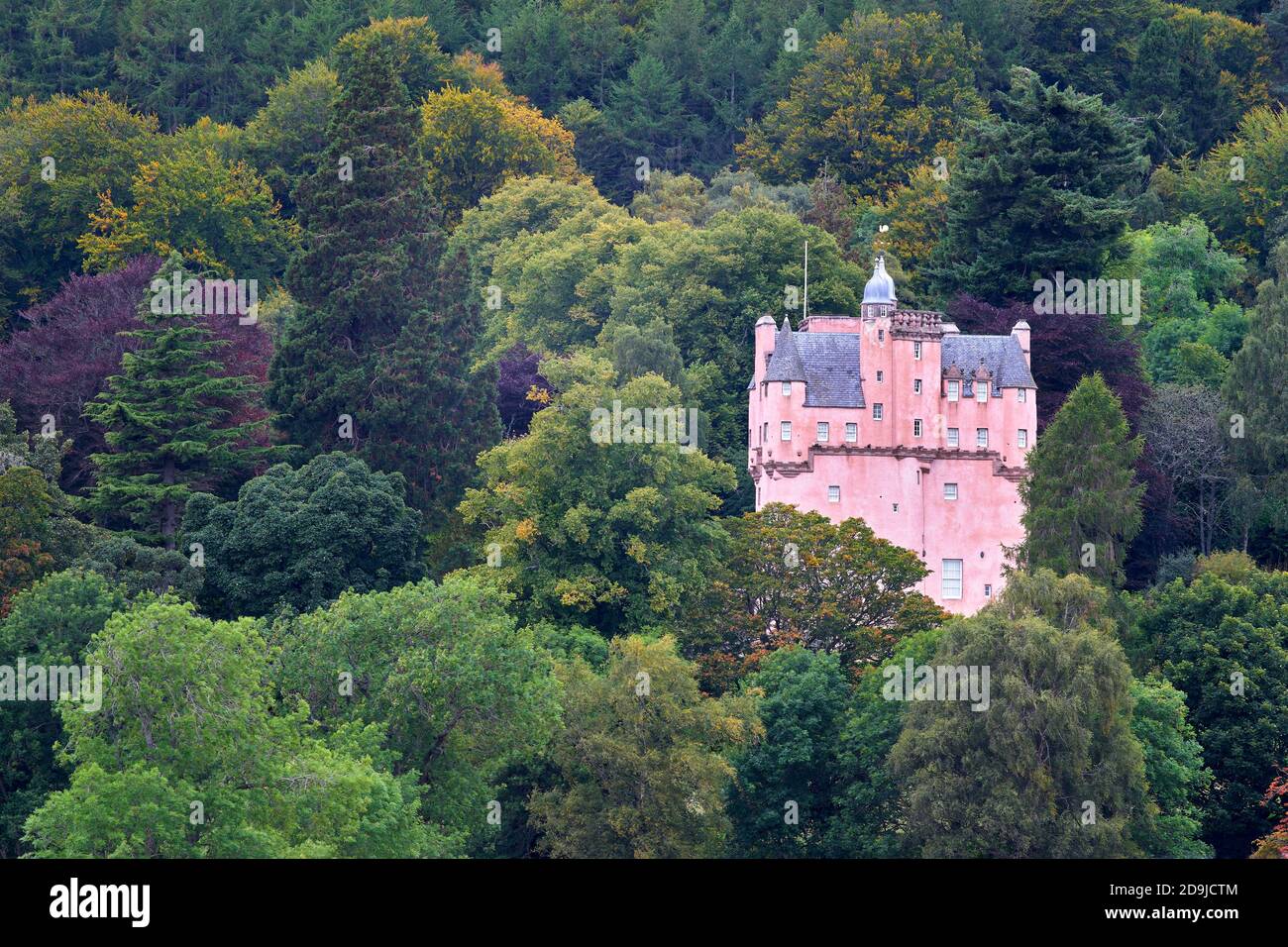 Craigievar Castle, Aberdeenshire, Scozia. Di proprietà del National Trust for Scotland. Foto Stock