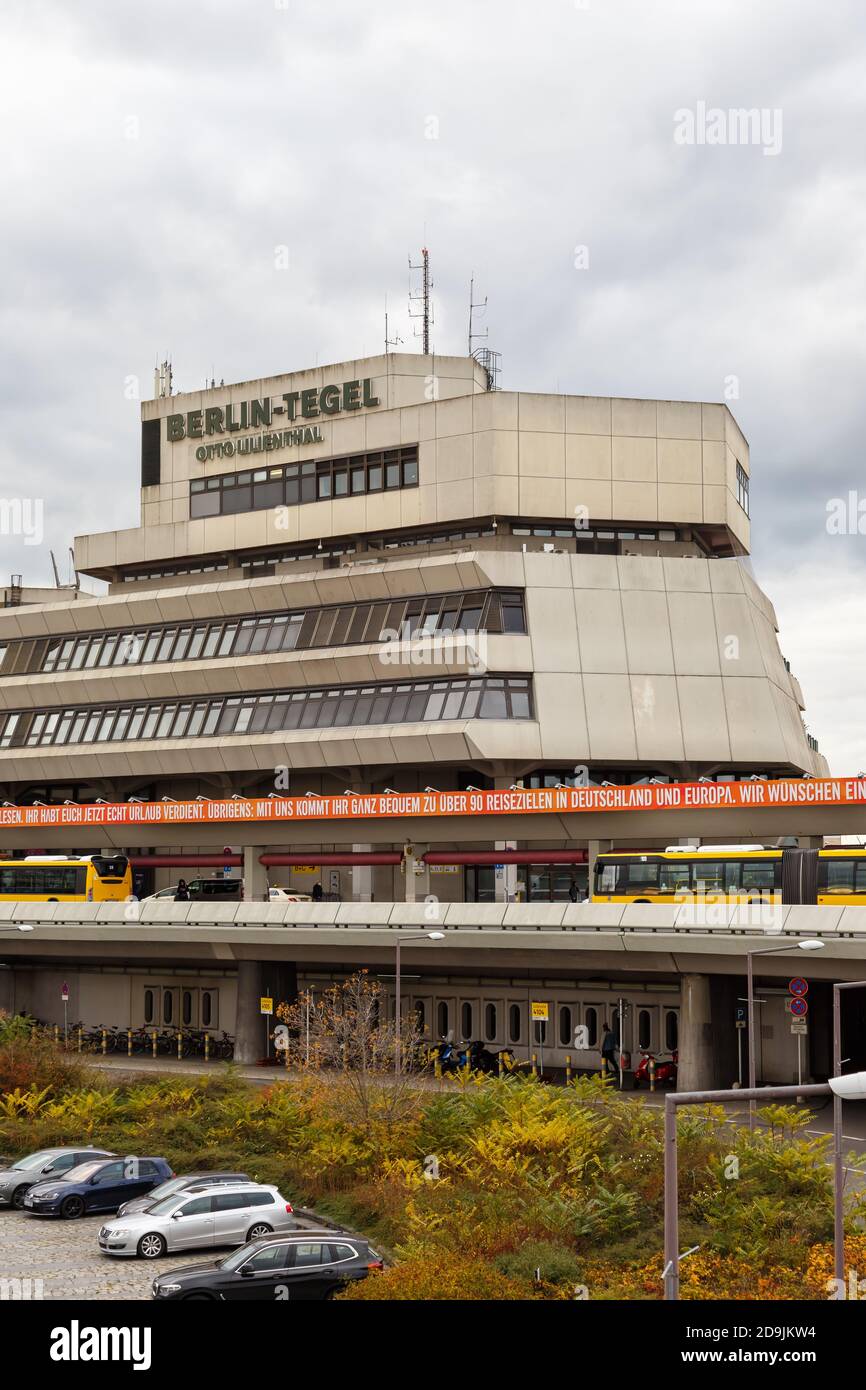 Berlino, Germania - 27 ottobre 2020: Berlino Tegel TXL Airport Terminal edificio in Germania. Foto Stock